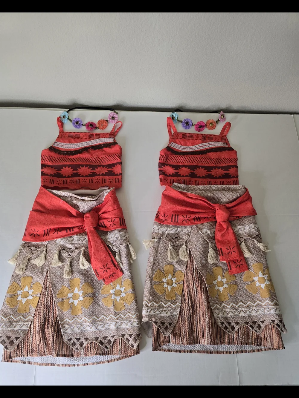 Disney Girls Moana Costumes Sets Size 5/6 Bundle of two
